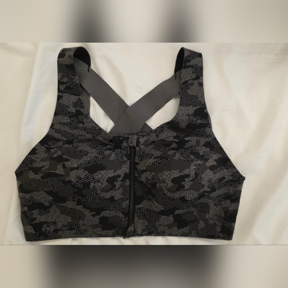 Lululemon Enlite Bra Zip Front Incognito Camo Multi Grey 32C EUC (2 Small Holes)